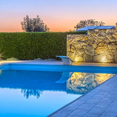 Villa Sambucia - Sicilian Charm, Entirely Private Syracuse